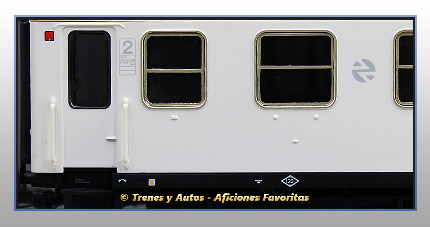 Coche pasajeros B12 "Transición" - Renfe